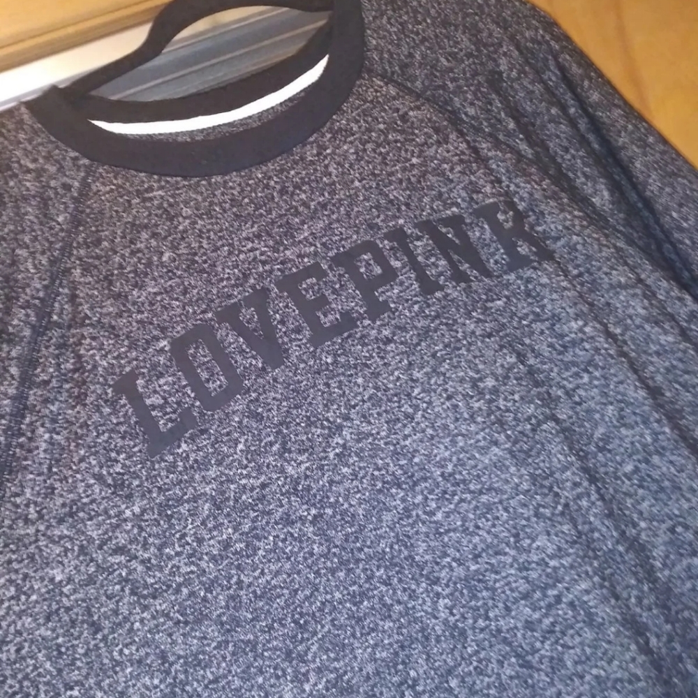 Victoria Secret PINK lot long sleeve shirts